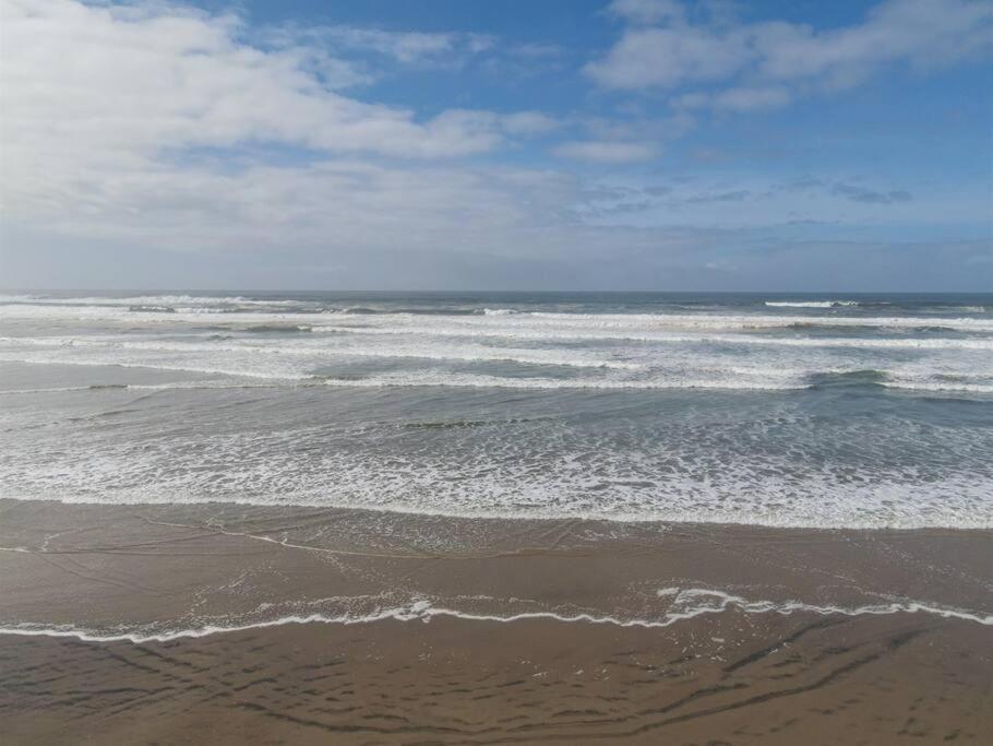 Rockaway Oceanview Condo,Steps To The Beach & Downtown,W&D, Wifi Rockaway Beach Extérieur photo