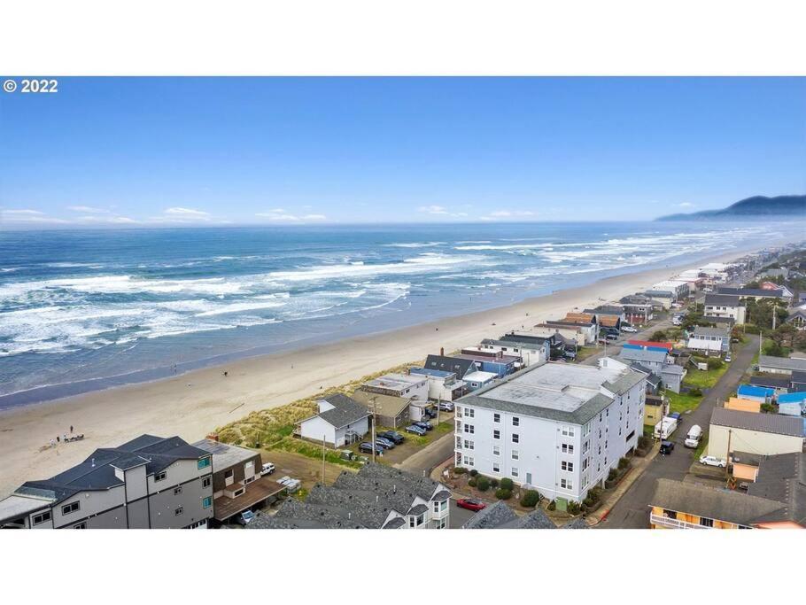 Rockaway Oceanview Condo,Steps To The Beach & Downtown,W&D, Wifi Rockaway Beach Extérieur photo